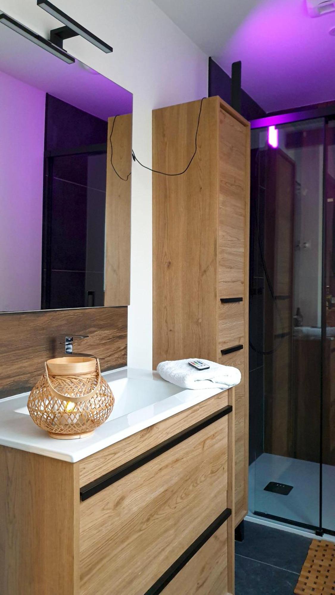 Gary Suite - Studio Cosy, Spa Et Jardin Privatif A 4 Min De Cambrai Awoingt Buitenkant foto