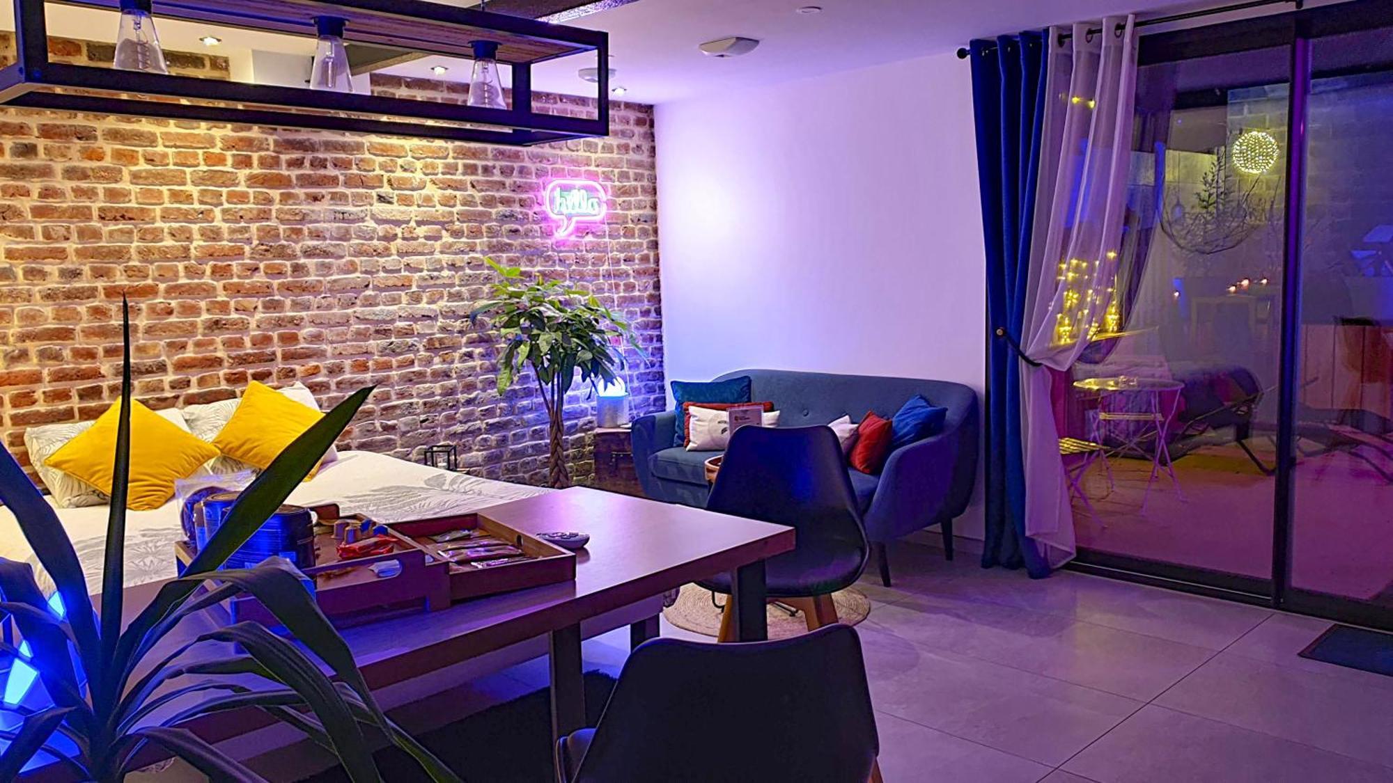 Gary Suite - Studio Cosy, Spa Et Jardin Privatif A 4 Min De Cambrai Awoingt Buitenkant foto